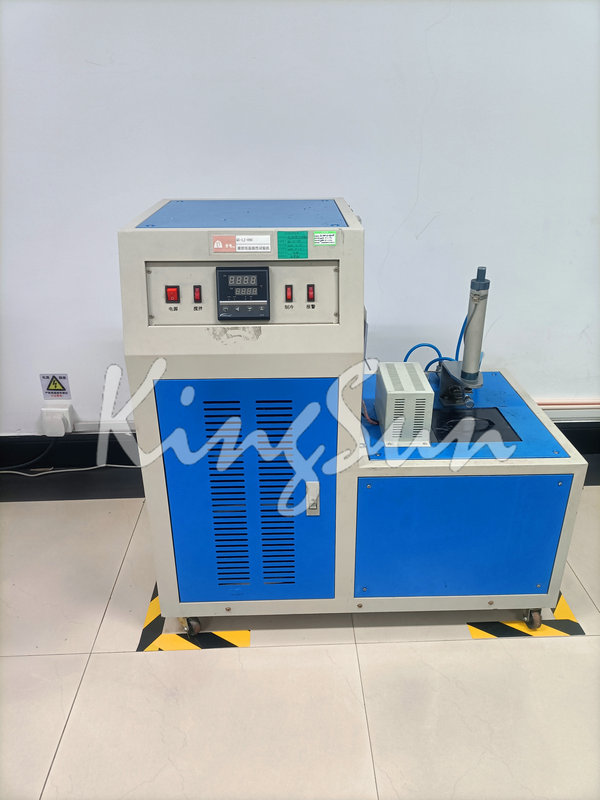 Low temperature brittleness testing machine